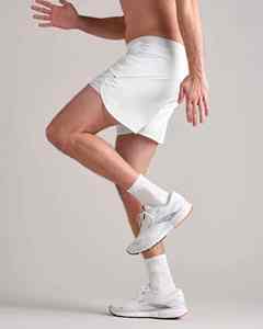 Short de gymnastique athlétique pour hommes en toile respirante 2-en-1 Short d'entraînement de compression décontracté au genou avec cordon de serrage pour la course à pied - Product Image 4