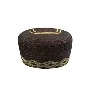 Vente en gros de casquette musulmane respirante de qualité supérieure pour hommes chapeau de prière Namaz avec logo personnalisé style Arabie Saoudite - Product Image 1