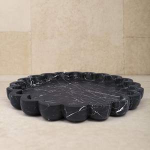 Plateau décoratif en forme de fleur en marbre noir Plateau de service de luxe élégant pour l'affichage de la maison et de la cuisine - Product Image 3