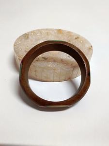 Bracelets en bois de la meilleure qualité fabriqués à la main avec motifs tribaux Bijoux de déclaration uniques pour les tenues bohèmes disponibles au meilleur prix - Product Image 4