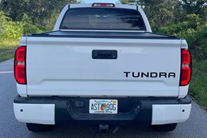 2017 Tndra Limitd CrewMax 4xx4 5.7L V.8 4.W.D T.R.D Off.Road - Product Image 2