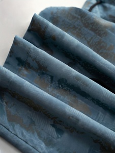 Shorts Confort Max à taille mi-haute pour hommes, couleur unie, tissu léger et flexible, conçus pour la course à pied longue distance - Product Image 4