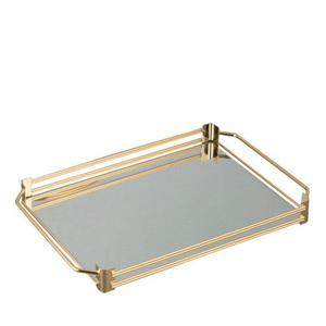Plateau de rangement décoratif rectangulaire en métal doré de style vintage avec base en miroir, organisateur de parfum, de cosmétiques et de bijoux pour la décoration de table - Product Image 1