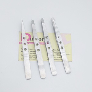 Pinzas profesionales para depilación de cejas con punta inclinada al por mayor, pinzas para depilación de cejas y vello facial sostenibles con etiqueta privada - Product Image 4