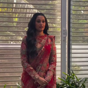 Calidad de exportación Nuevo diseñador pesado Ropa de fiesta Georgette Saree con hilo y trabajo de secuencia y trabajo impreso digital y blusa - Product Image 1