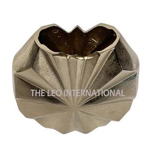 Vase à fleurs en métal doré pour l'intérieur et l'extérieur, articles de décoration pour la maison, pour le salon, décoratif pour la maison - Product Image 5