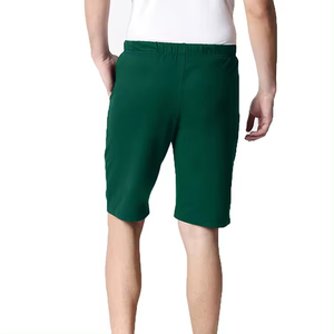 Pantalones cortos unisex de poliéster al por mayor para hombre, pantalones cortos de verano informales de color sólido para hombre, pantalones cortos transpirables de entrenamiento ajustados de alta calidad - Product Image 3