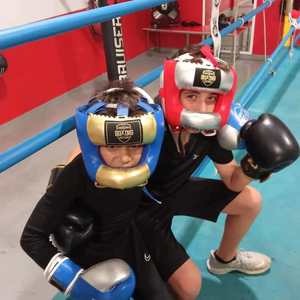Casco de boxeo de cuero de alta calidad hecho a mano, equipo de entrenamiento de lucha de kick boxing de primera calidad de Pakistán - Product Image 6