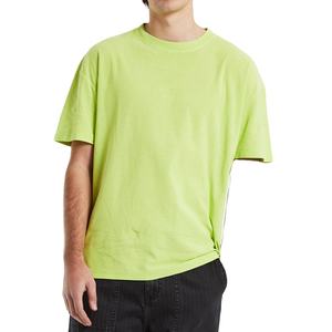 Camiseta de gran tamaño con cuello redondo de algodón 100% para hombre, ropa de calle estampada de alta calidad holgada, estilo de hombro caído con estampado Digital en blanco - Product Image 1