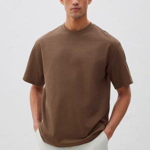 Camiseta de manga corta para hombre de algodón ecológico transpirable en relieve con logotipo personalizado suave en stock listo para usar - Product Image 4