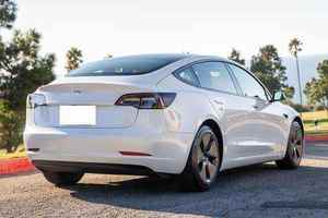 รถยนต์เทสล่า โมเดล 3 ปี 2024 สภาพดี ใช้งานน้อย - Product Image 6