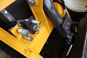 Mini chargeuse compacte C314 de haute qualité avec composants de base-Moteur et boîte de vitesses Garantie 1 an - Product Image 5