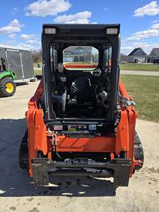 Cargadora de orugas compacta Kubota SVL-65-2 de 2022 en excelentes condiciones - Product Image 6