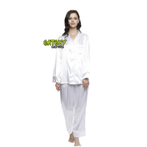 Ensemble de pyjamas en satin pour femmes 2 pièces chemise à manches courtes en soie pour femmes pantalon long avec poche poitrine vêtements de salon doux PJS ensemble de vêtements de détente - Product Image 1