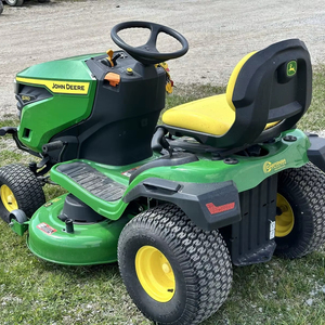 เครื่องตัดหญ้าดีเซล John Deere สำหรับรถตัดหญ้าแบบไฮโดรสแตติก ประสิทธิภาพทรงพลังสำหรับการดูแลสนามหญ้าในสวน พร้อมถังเก็บหญ้า - Product Image 3