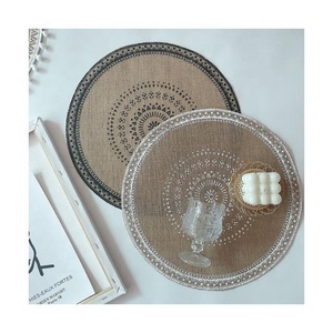 Fait à la main meilleure vente pas cher marque promotionnelle brodée Simple Crochet napperons rouge blanc noël renne coton napperons - Product Image 3