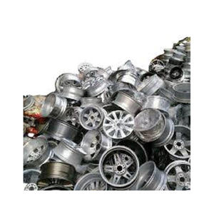 Rueda de aluminio limpia, chatarra, Reciclada, no ferrosa, ligera, duradera, materia prima para fundición, fábrica industrial - Product Image 1