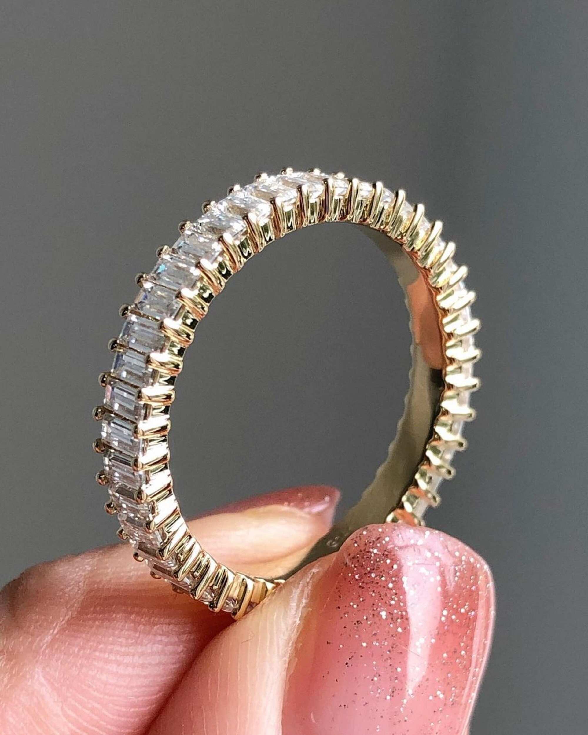 สีเหลืองทอง