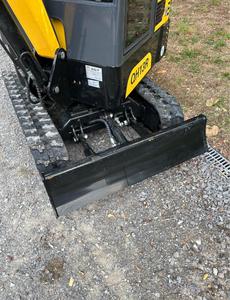 LIVRAISON GRATUITE Mini-excavatrice AGT QH13R neuve, homologuée EPA CE, mini-excavatrice de 1 tonne, 13 ch, essence, moteur fermé, ROPS - Product Image 5