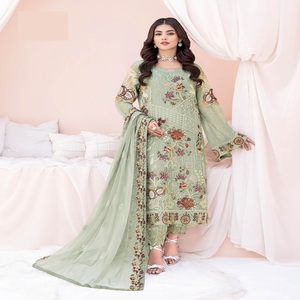 Colección de gasa Vestidos de fiesta paquistaníes para mujeres Festival Wears 3 piezas por Ramsha Vol Sari para niñas Trajes de boda - Product Image 3
