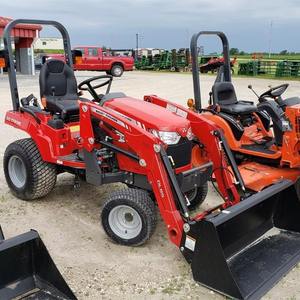Tracteur à roues MASSEY FERGUSON GC1725M d'occasion 2022, équipé des composants essentiels : moteur, boîte de vitesses, pompe, roulement, roue - Product Image 1