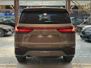 NUOVISSIMO 2025 LE XUS LX700h OVERTRAIL 3.4L V6 TURBO 408 CV/5200 Giri/min 6 Cilindri 7 Posti Trasmissione Automatica a 10 Velocità - Product Image 6