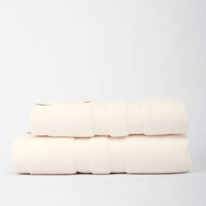 Juego de Toallas de Algodón Sin Torsión de Lujo Mindalini, 2 Piezas para Cara y Baño, Suaves, Lisas y Duraderas - Product Image 4