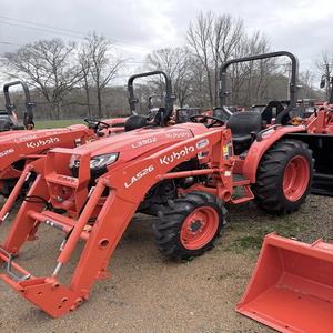 Tracteur Kubota série L, conçu pour la puissance et l'fiabilité, avec des performances de qualité supérieure pour les besoins agricoles quotidiens - Product Image 6