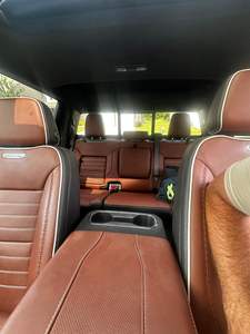 2025 Sierra 2500HD Denali 4x4 Turbodiésel V8, Color Downpour Metallic, Sistema de Audio en la Puerta Trasera por KICKER - Product Image 3