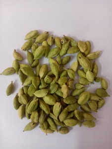 CARDAMOMO VERDE FRESCO DE KERALA DE PRIMERA CALIDAD, TAMAÑO 7.5MM, RADIANCE GLOBAL, 12 MESES DE VIDA ÚTIL, EN VENTA por EXPORTADORES DE LA INDIA - Product Image 5