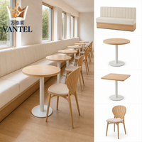 Ensemble de mobilier moderne sur mesure pour hôtel et restaurant : banquette, table à manger et chaises pour projet hôtelier et café