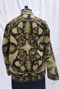 Veste matelassée d'automne-hiver pour femme de qualité, brodée, écologique, doublure en coton, broderie luxueuse, manches longues, noire - Product Image 5