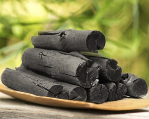 Charbon de bois naturel 100% noir de bois dur, qualité restaurant, sans fumée, faible teneur en cendres, haute valeur calorifique, export en vrac Afrique de l'Ouest - Product Image 4