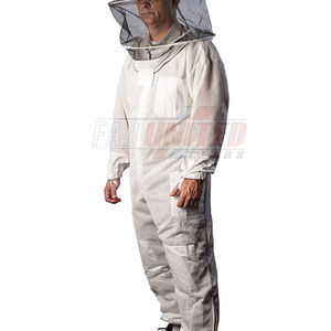 Costume d'apiculture avec voile de style escrime et design ventilé Costume d'apiculteur respirant avec fermeture éclair avant et gants de sécurité - Product Image 1