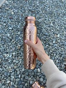 Bouteille d'eau potable à double paroi en cuivre véritable à 100%, écologique, martelée, avec design personnalisé - Product Image 6