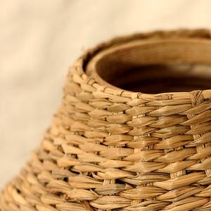 Panier décoratif en herbe de mer noire du Vietnam, vase, OEM ODM, tissé à la main, herbe de mer rustique, décoration bohème pour la maison, artisanat, vente en gros - Product Image 4