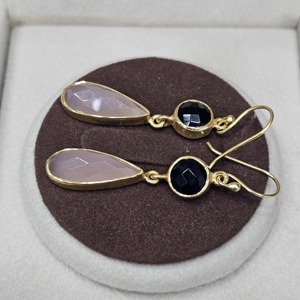 925 Sterling Silver Teardrop Cut <b>Rose</b> <b>Quartz</b> and Black Onyx Dangling <b>Earrings</b> Natural Gold Plated Handmade Classic Style - Product Image 4
