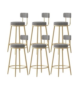 Taburete de hierro superior de madera rústica con marco hecho a mano, perfecto para cocinas de estilo de granja y espacios de comedor familiares tradicionales - Product Image 2