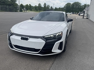 Offre exceptionnelle 2024 Audi RS e-tron GT Système de moteur double synchrone, transmission intégrale Quattro - Product Image 3