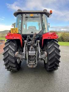 รถแทรกเตอร์มือสอง Massey Ferguson 5460 ขับเคลื่อน 4 ล้อ พร้อมที่ตักด้านหน้า - Product Image 4