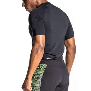 Protège-éruptions cutanées solides à manches courtes BJJ Rashguards Conception de panneau personnalisée Anti-UV MMA Rashguard Dernière couleur unie - Product Image 4