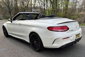 Mercedes-AMG C63 S Cabriolet d'occasion en excellent état, modèle 2017 - Product Image 1