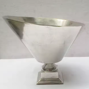 Bol décoratif en métal de qualité supérieure avec support pour décoration de mariage Bol minimaliste en métal argenté pour mariage moderne - Product Image 3