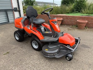 เครื่องตัดหญ้า Husqvarna R320X AWD แบบนั่งขับ 150 ชั่วโมง ใบมีดกว้าง 112 ซม. - Product Image 6