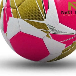 ลูกฟุตบอลเย็บมือ Next Tech Professional Match Ball สำหรับการแข่งขัน พร้อมดีไซน์และโลโก้ที่ออกแบบเองได้ - Product Image 5