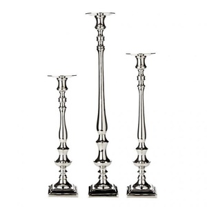 Support de bougie moderne en aluminium personnalisé avec finitions de qualité supérieure pour la décoration de Noël à la maison - Product Image 1