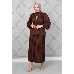 Hombros Botón Detalle Hijab 2 Piezas Traje Marrón - Product Image 1