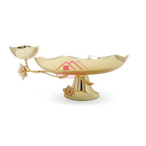 ชุดขาตั้งสำหรับวางกลางโต๊ะสำหรับตกแต่งงานแต่งงานทำจากโลหะสีทอง - Product Image 5