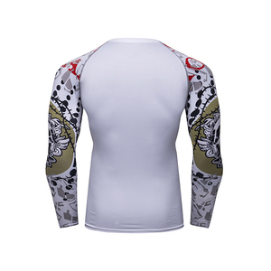 T-shirt de compression à sublimation personnalisé, logo sur le devant, manches longues, spandex/nylon, haut d'entraînement, fitness, gym, rash guard - Product Image 5
