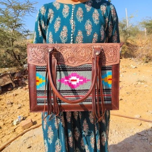 Bolsos de mano de cuero azteca con herramientas hechas a mano reales LW, bolso de compras elegante para mujer, accesorios perfectos de estilo Vintage, bolsos de cuero - Product Image 5